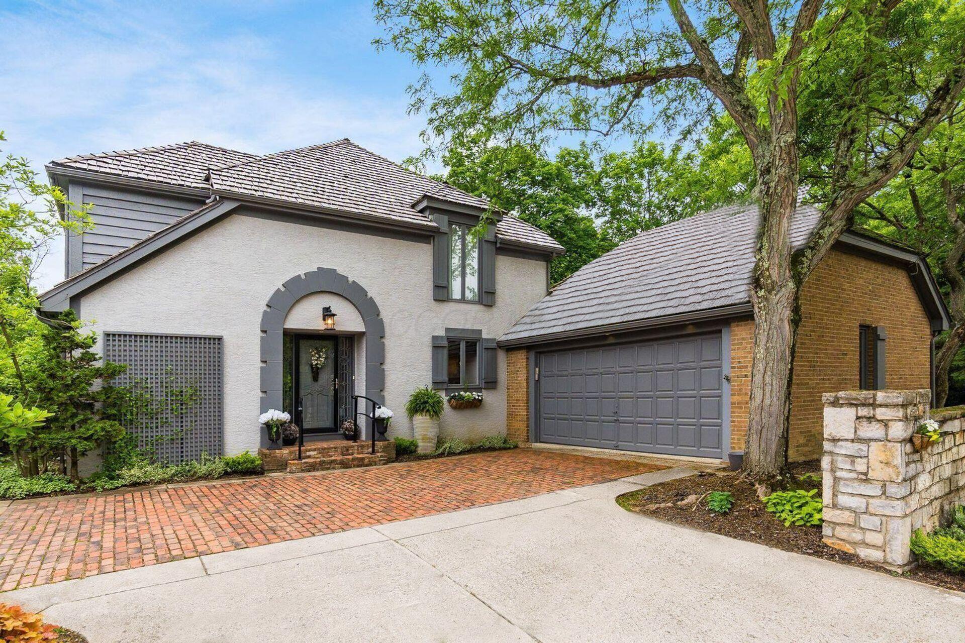 Property Photo: 8547 Pitlochry Court OH 43017