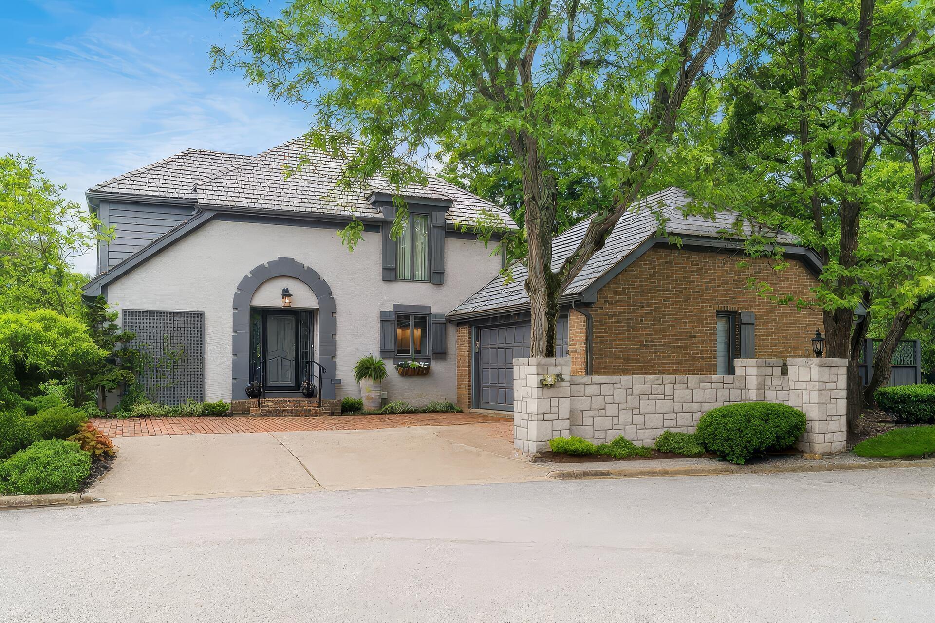 Property Photo: 8547 Pitlochry Court OH 43017