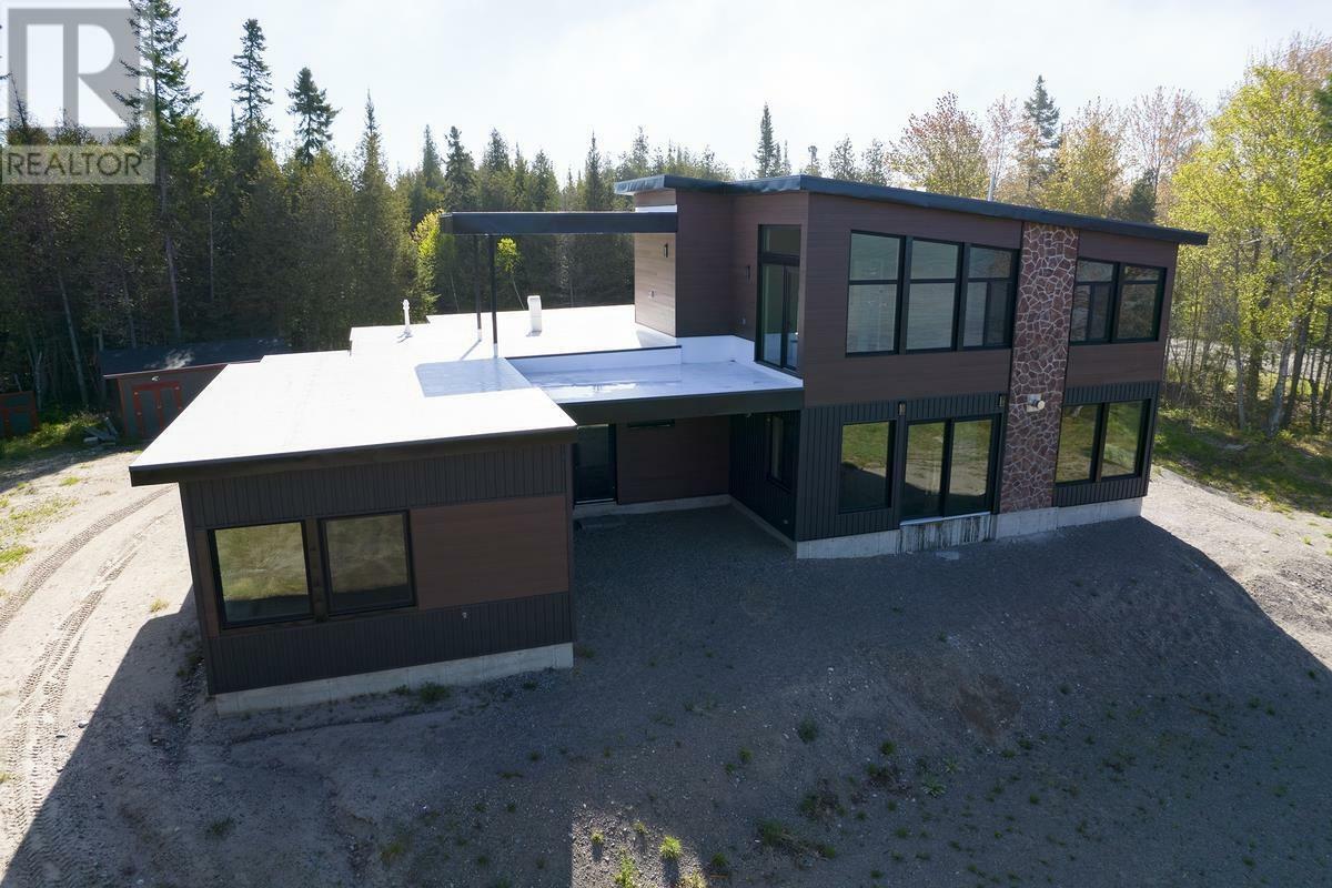 Property Photo: 937 Sunnyside Beach Rd ON P6A 6K4
