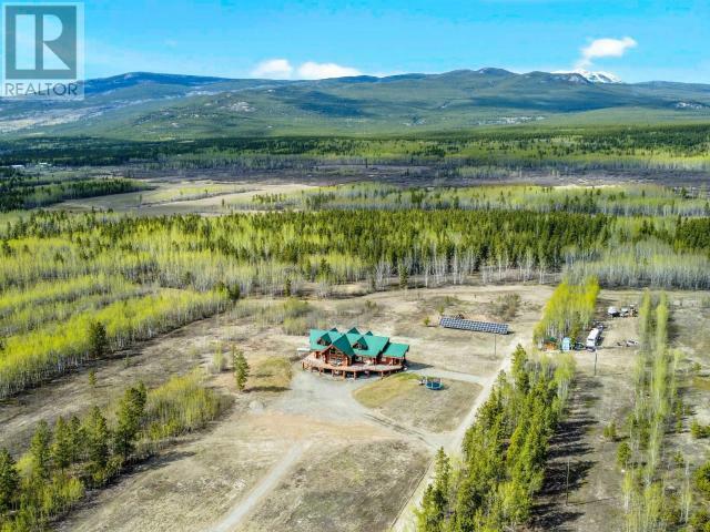 Photo de la propriété: 947 Takhini River Road YT Y1A 7A2