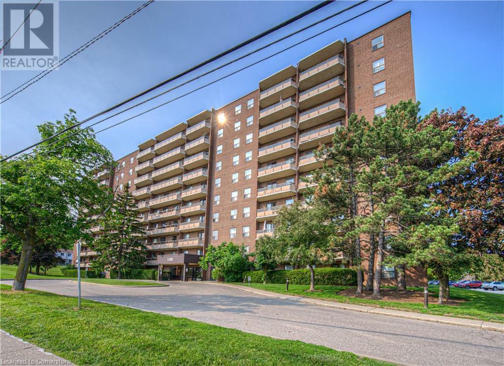 Property Photo:  1100 East Courtland Avenue East 211  ON N2C 2H9 