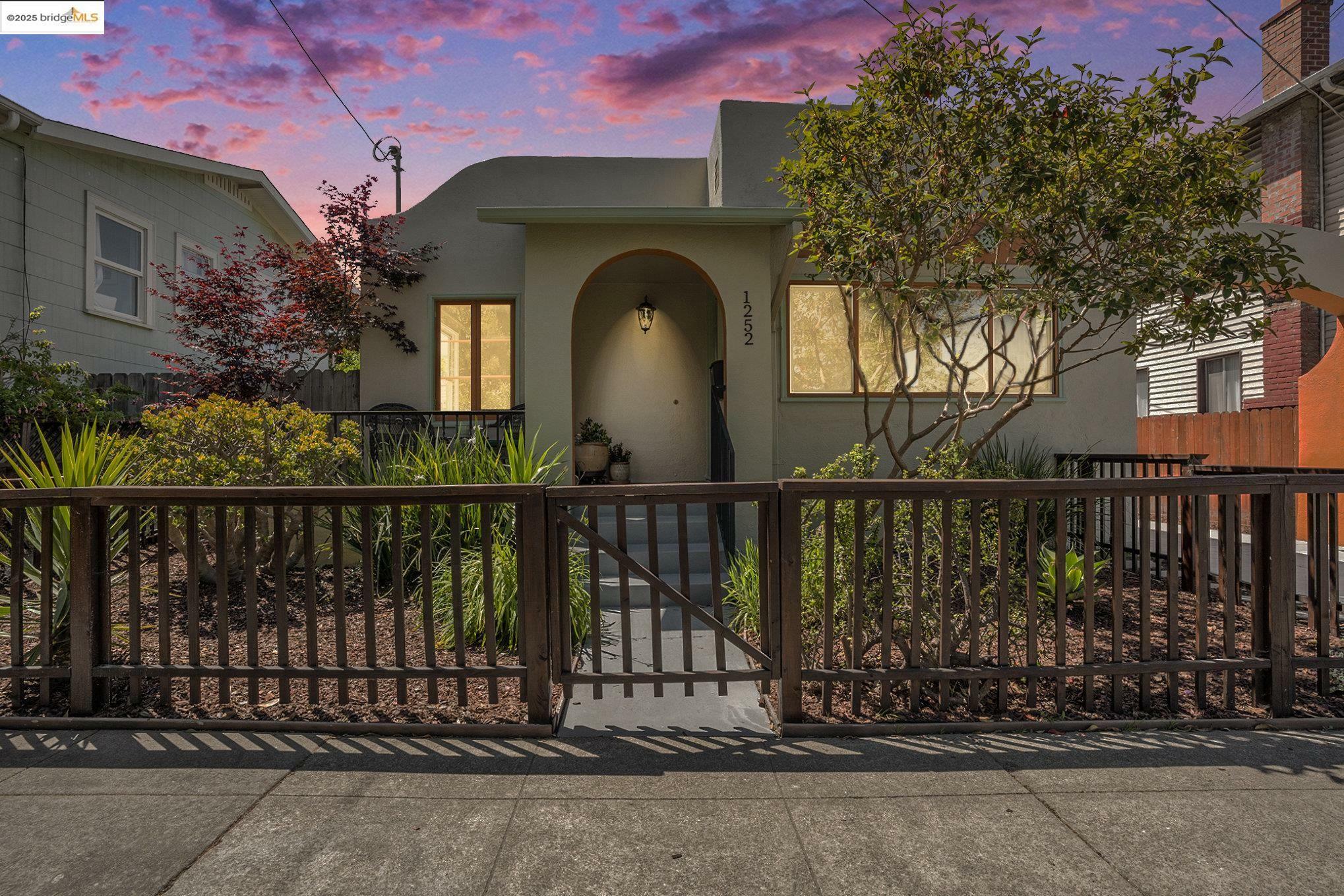 Property Photo: 1252 Russell St CA 94702
