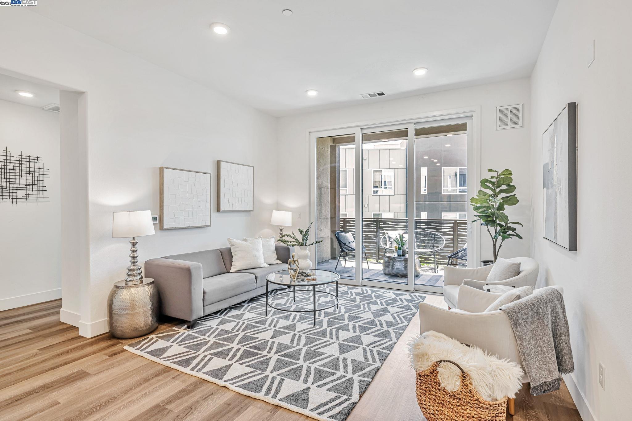 Property Photo: 2339 Kinetic Cmn 310 CA 94539