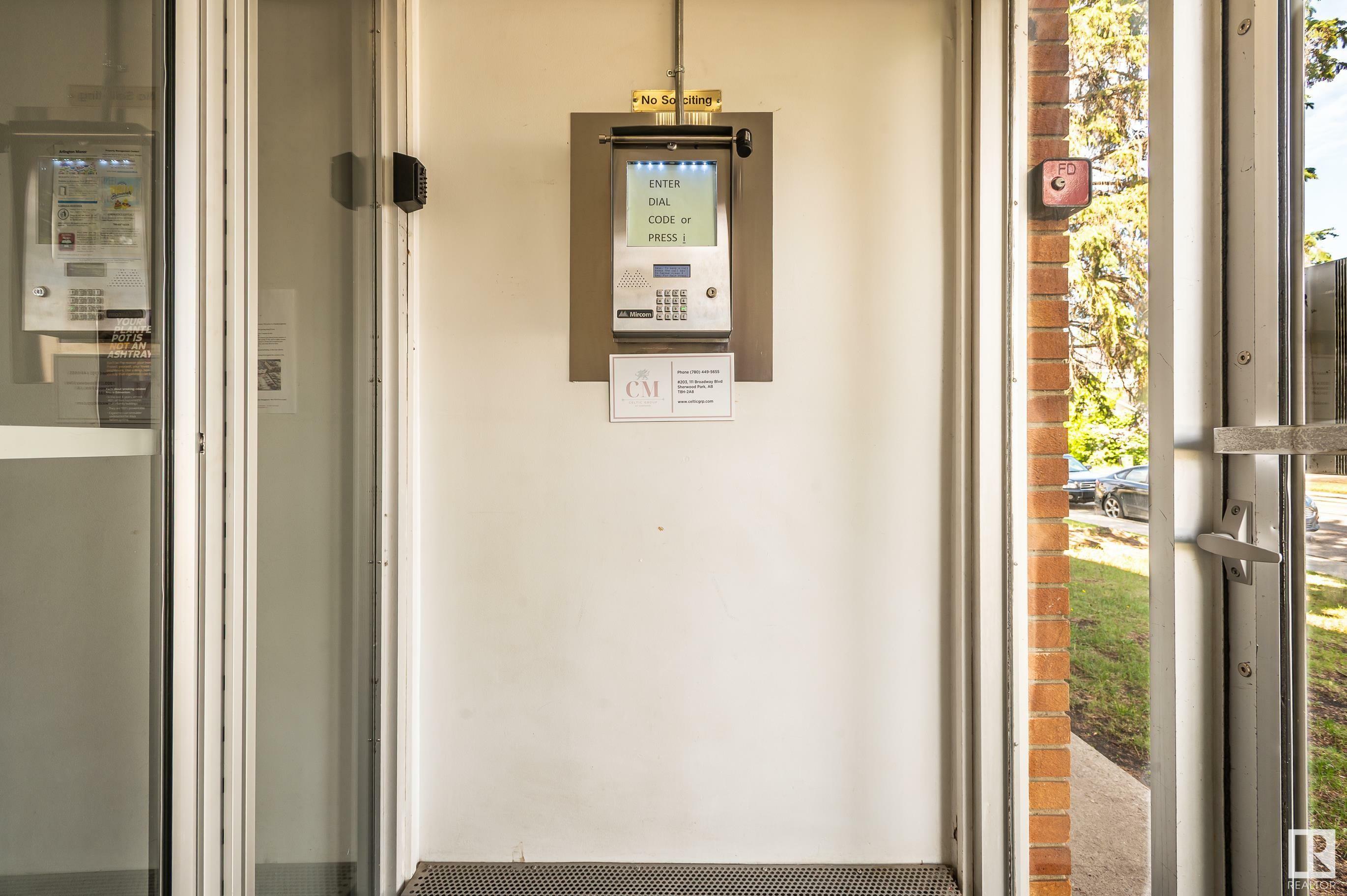 Property Photo: 14903 92 Avenue NW 302 AB T5R 5B5