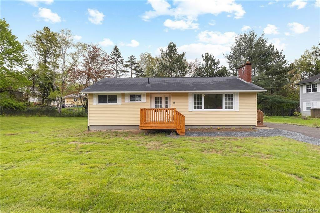 Photo de la propriété: 43 Floral Avenue NB E3A 1K8