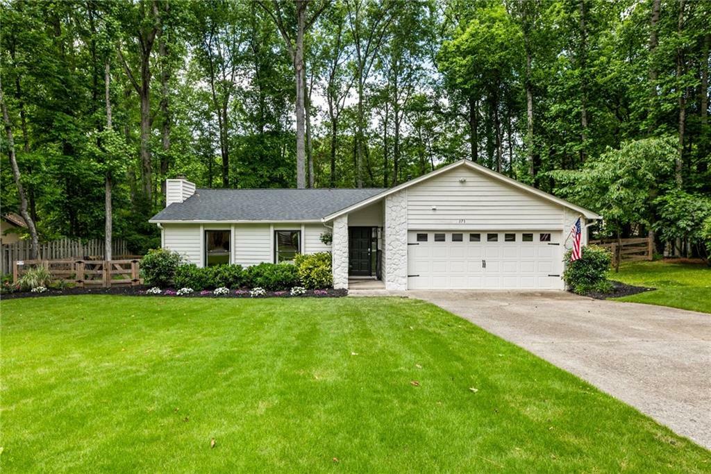 Property Photo: 171 North Trace GA 30009