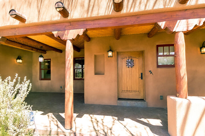 Property Photo:  1420 Jefferson Street NE  NM 87110 