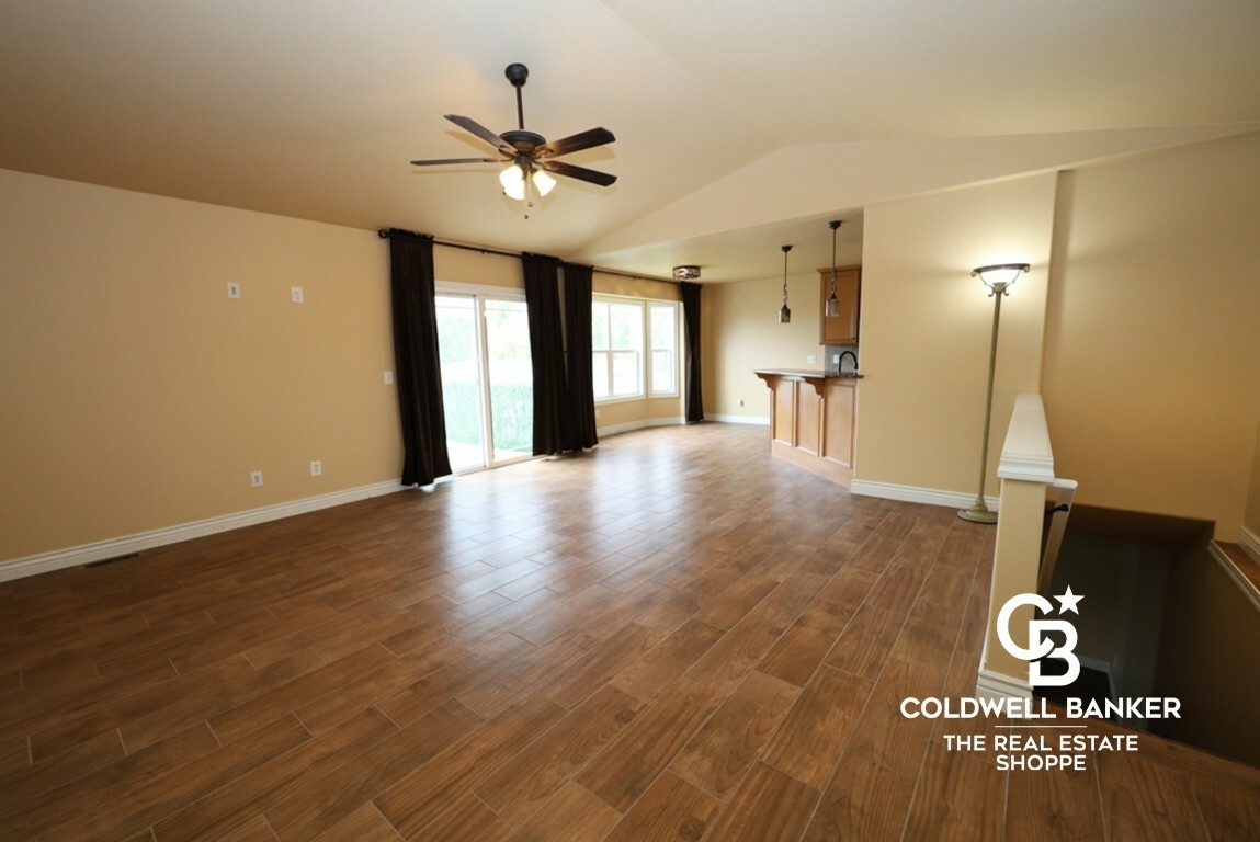 Property Photo: 5600 E Allen Drive KS 67846