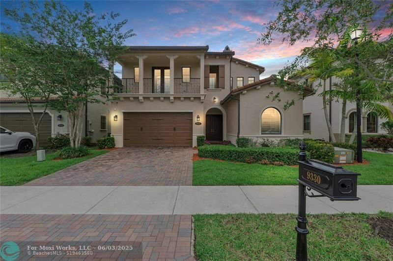 Property Photo: 9330 Meridian Dr E FL 33076