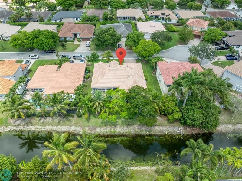 Property Photo: 4927 NW 58th Ave FL 33067
