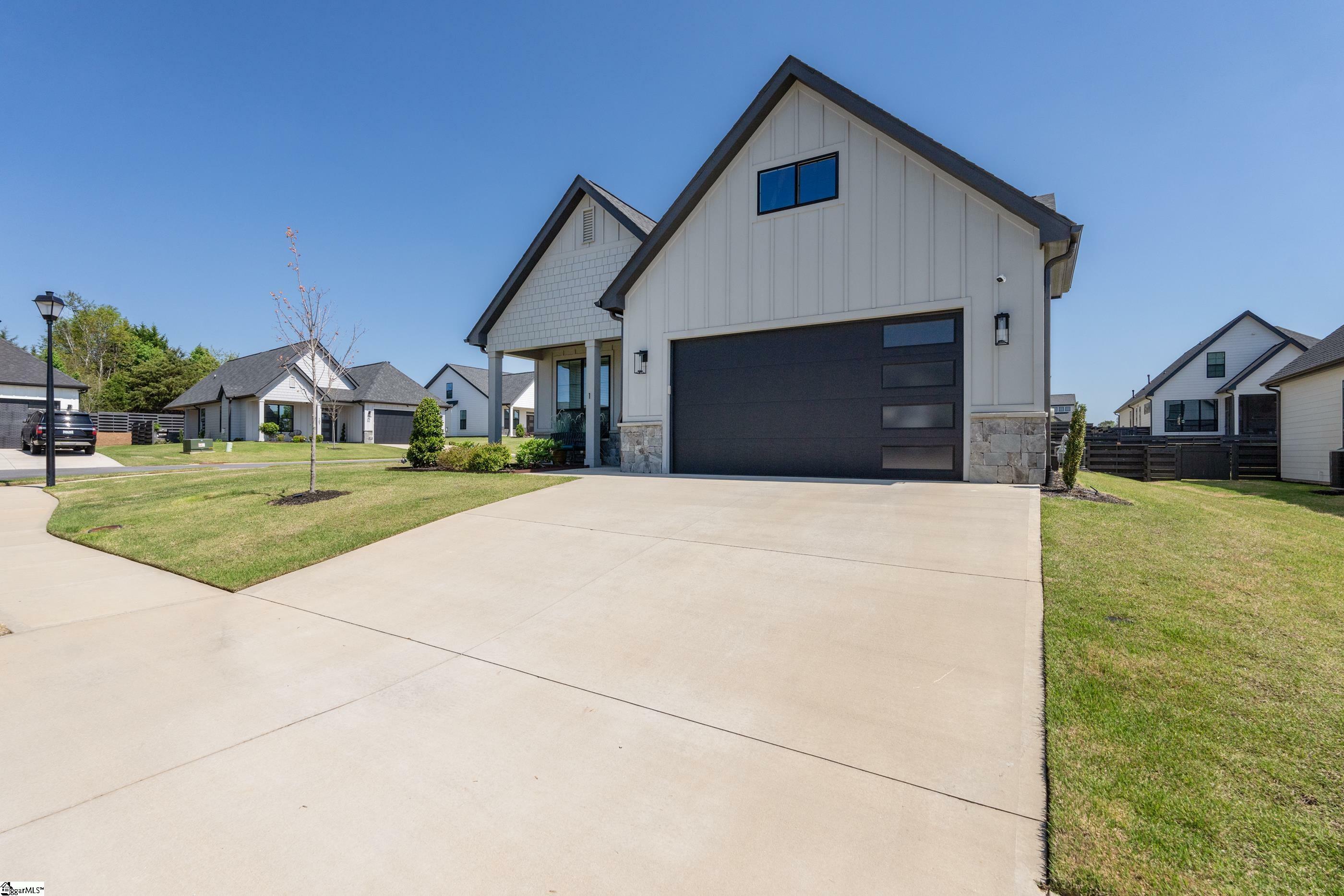 Property Photo: 1 Winding Rock Road SC 29680