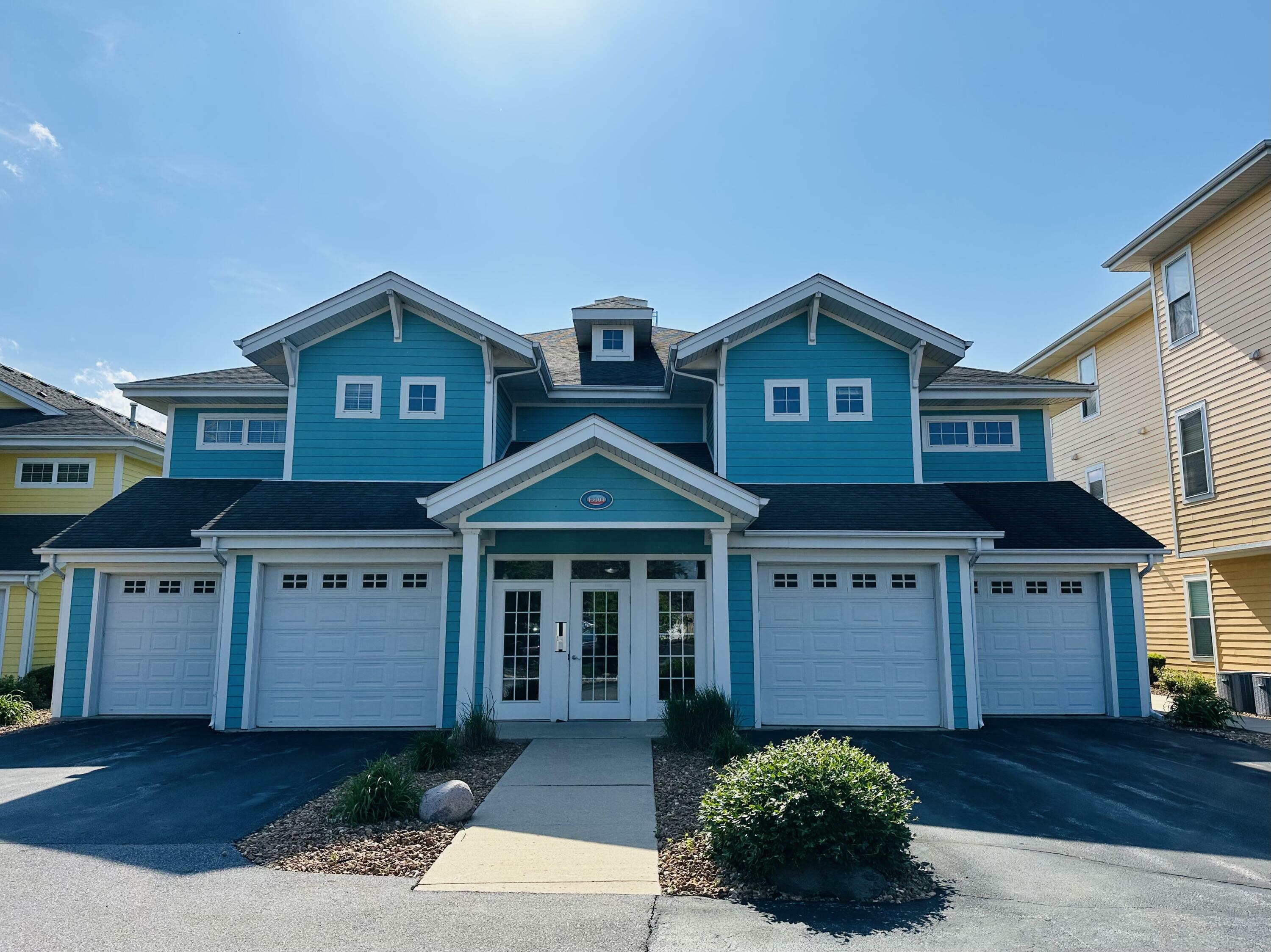 Property Photo: 13304 E Lakeshore Drive 202 IN 46303