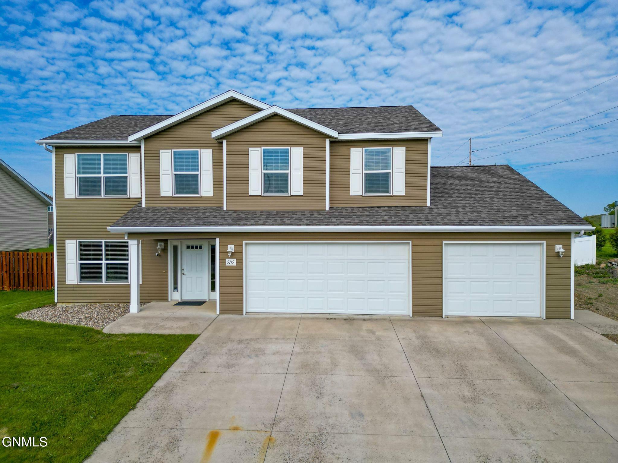 Property Photo:  5115 37th Avenue NW  ND 58554 