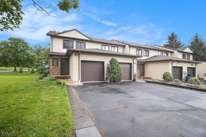 31 Canterberry Cir  Raritan Twp. NJ 08822 photo