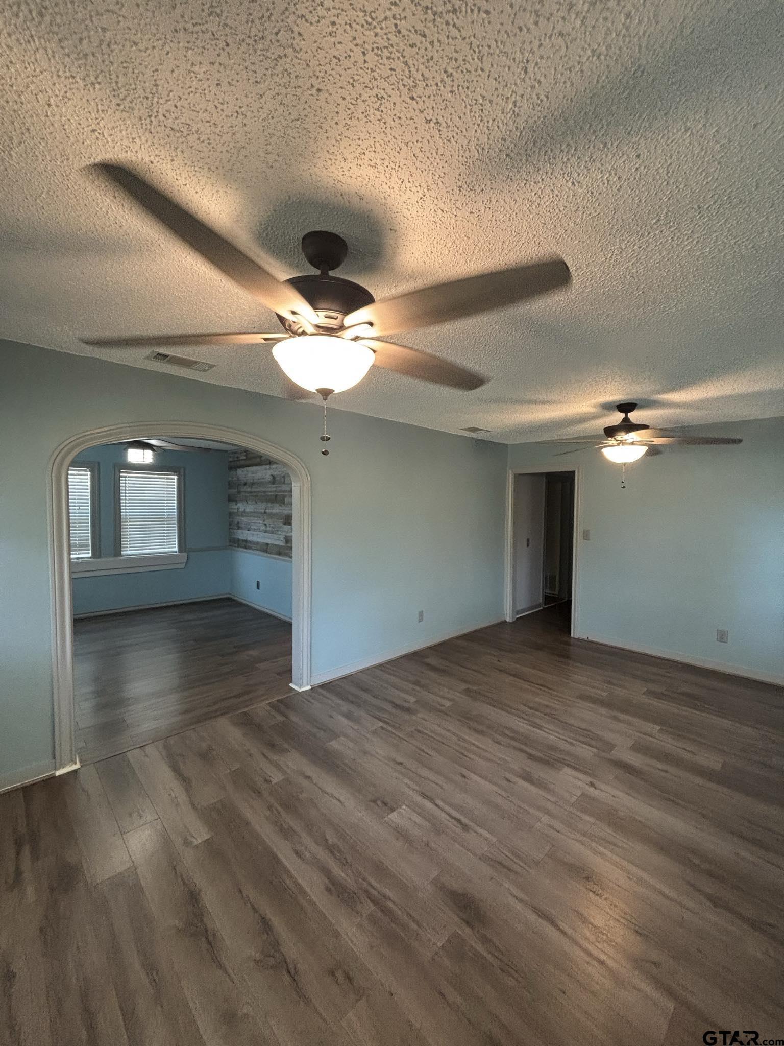 Property Photo: 606 Glazner TX 75765