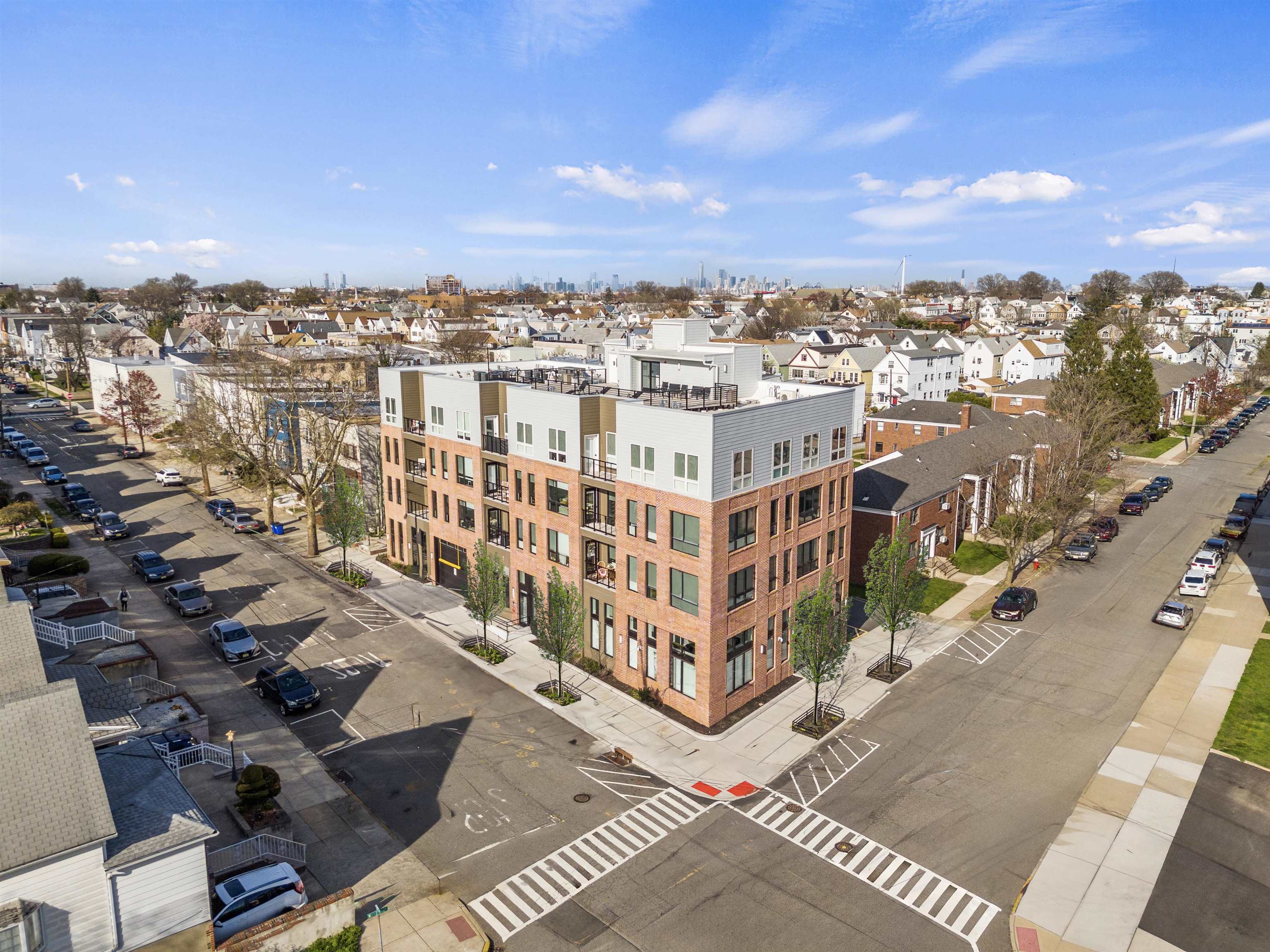 Property Photo: 117 West 2nd St 202 NJ 07002