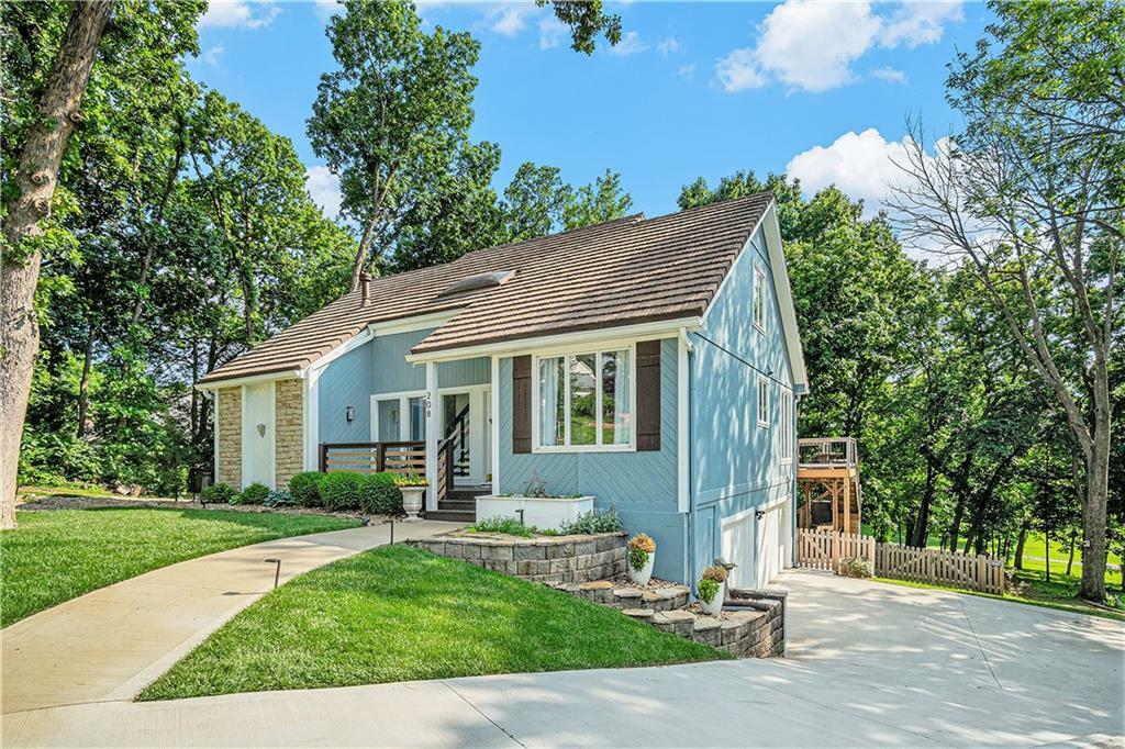208 NE Landings Circle  Lee's Summit MO 64064 photo