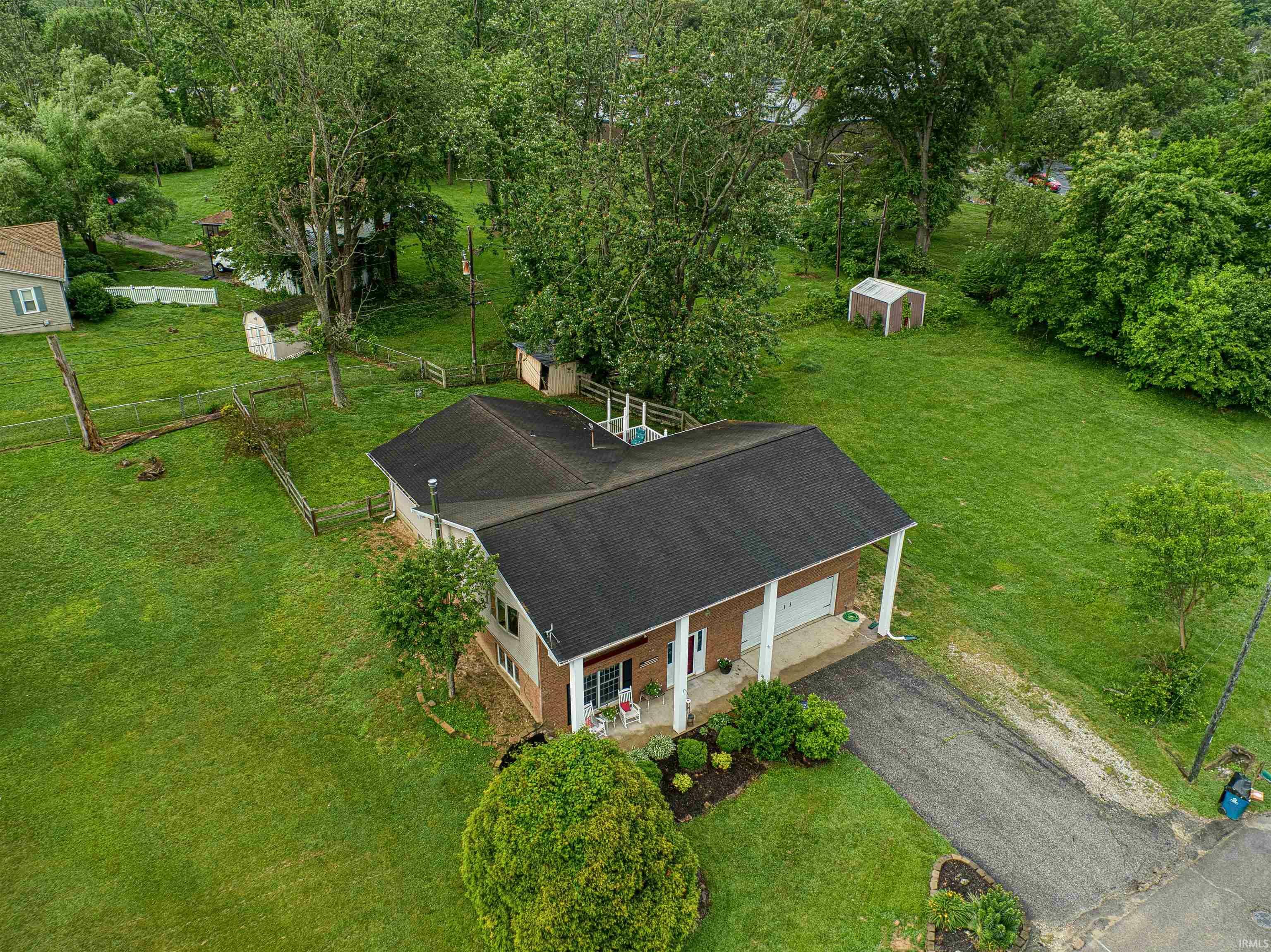 Property Photo: 907 Nicholas Drive IN 47601