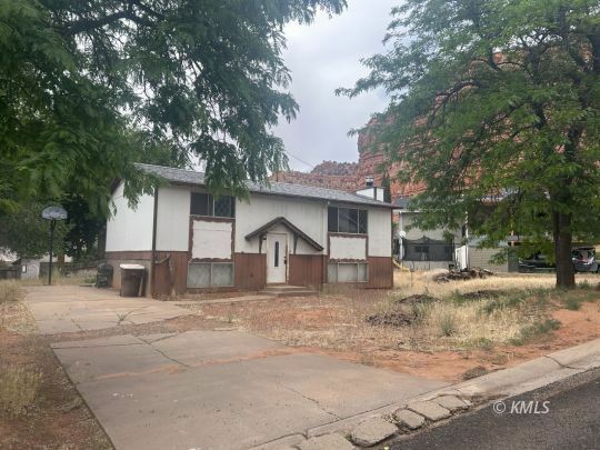 Property Photo:  421 N 250 E  UT 84741 