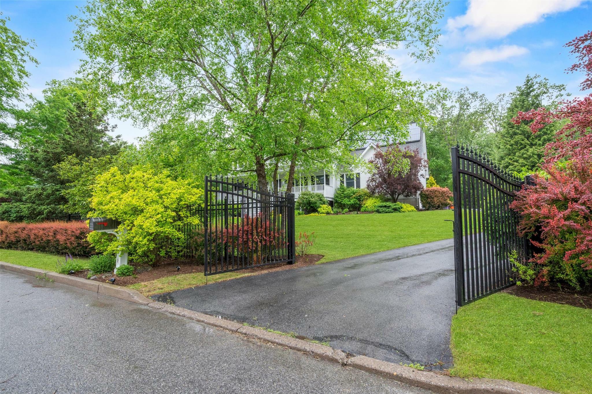 Property Photo:  5 Gabriels Drive  NY 10918 