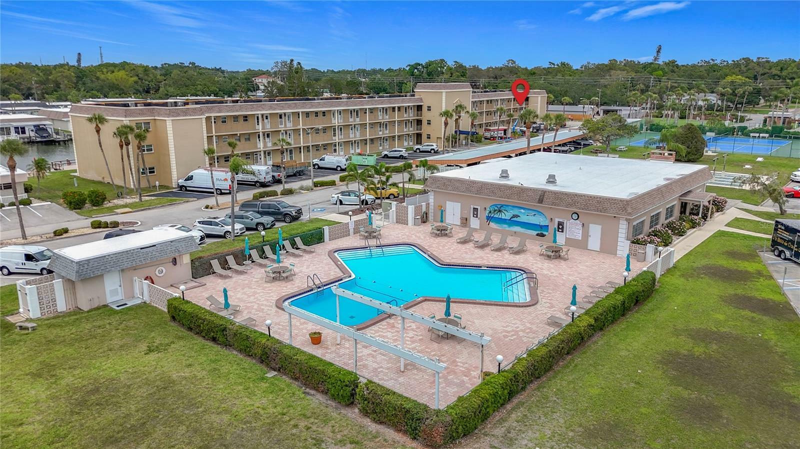 Property Photo:  1 Boca Ciega Point Boulevard 215  FL 33708 
