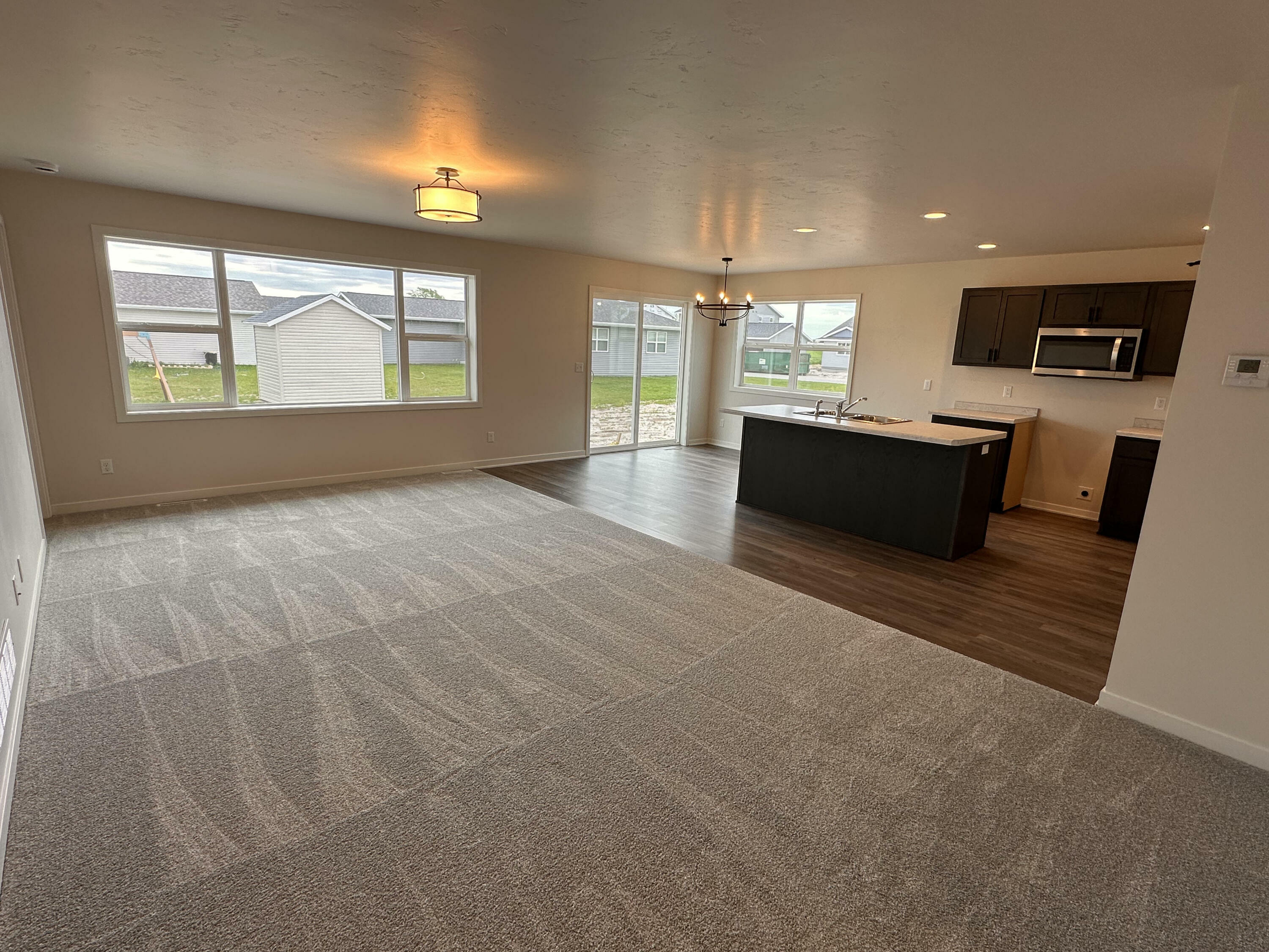 Property Photo: 1017 McNish Ct WI 53085