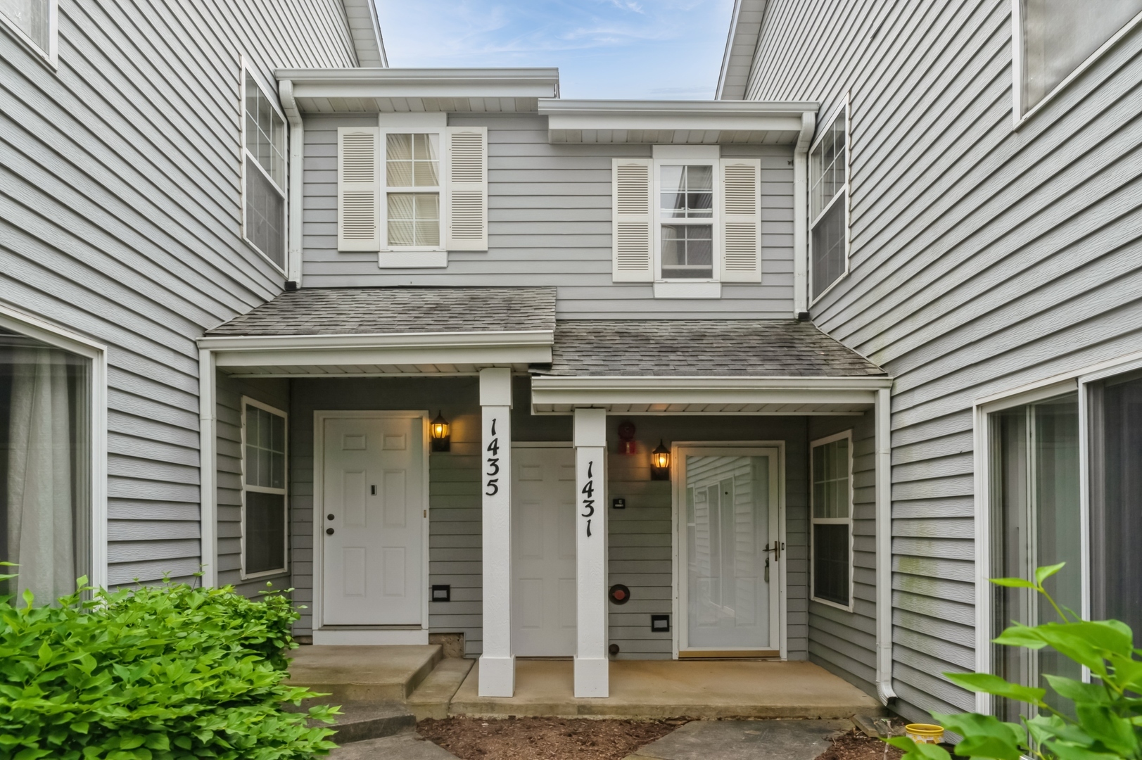 Property Photo: 1431 Orleans Drive IL 60060