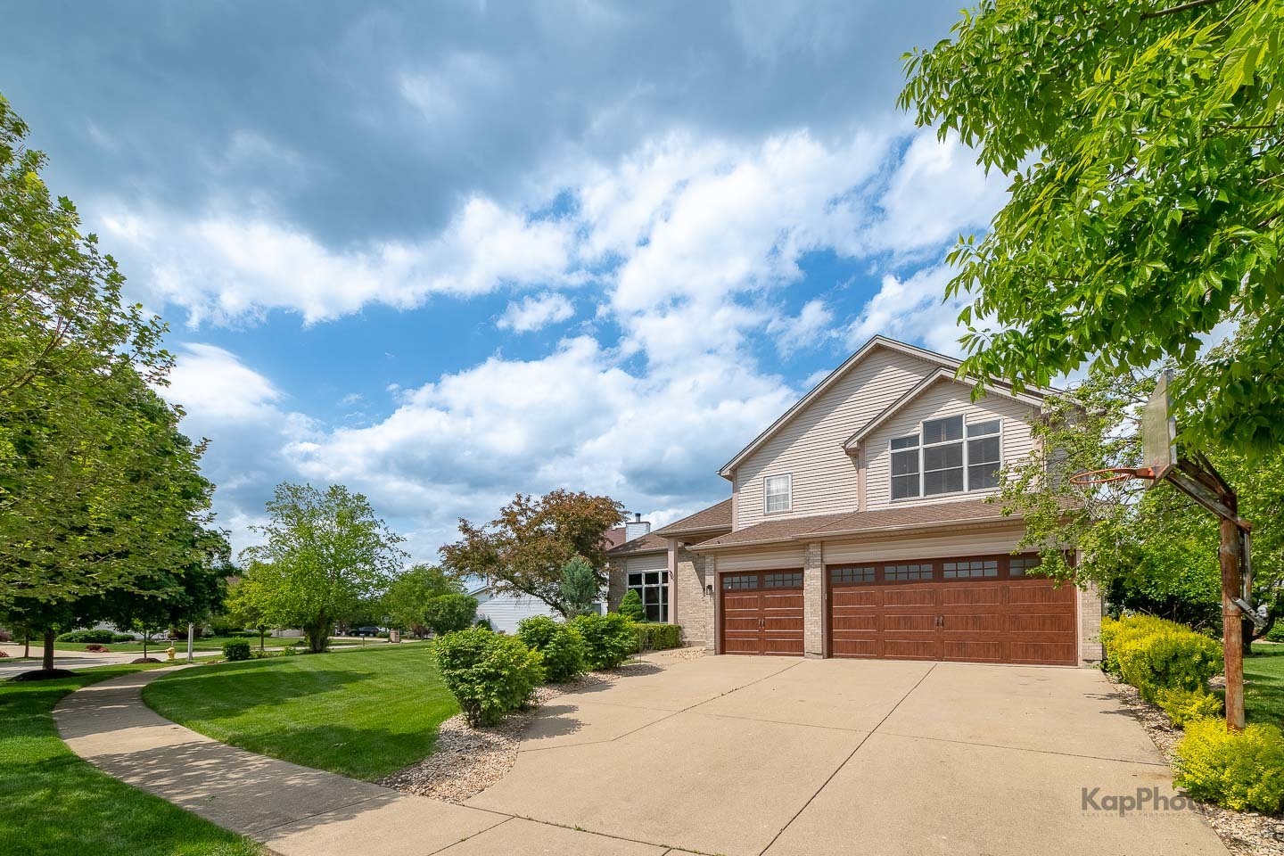 Property Photo: 674 Goldenrod Drive IL 60440