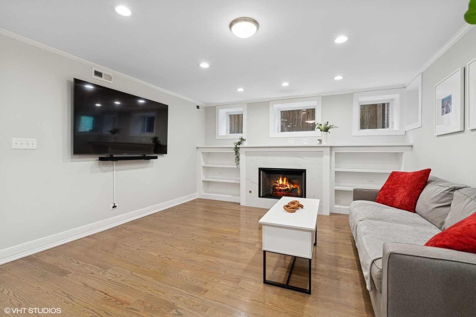Property Photo: 4428 N Racine Avenue Gn IL 60640