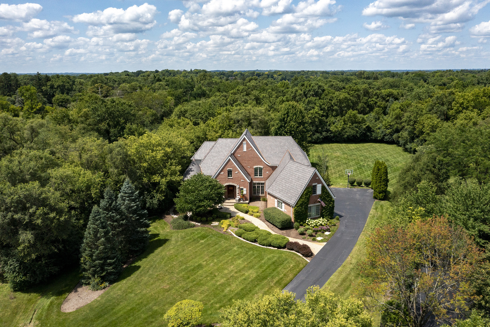 Property Photo: 26285 W Roberts Lane IL 60010