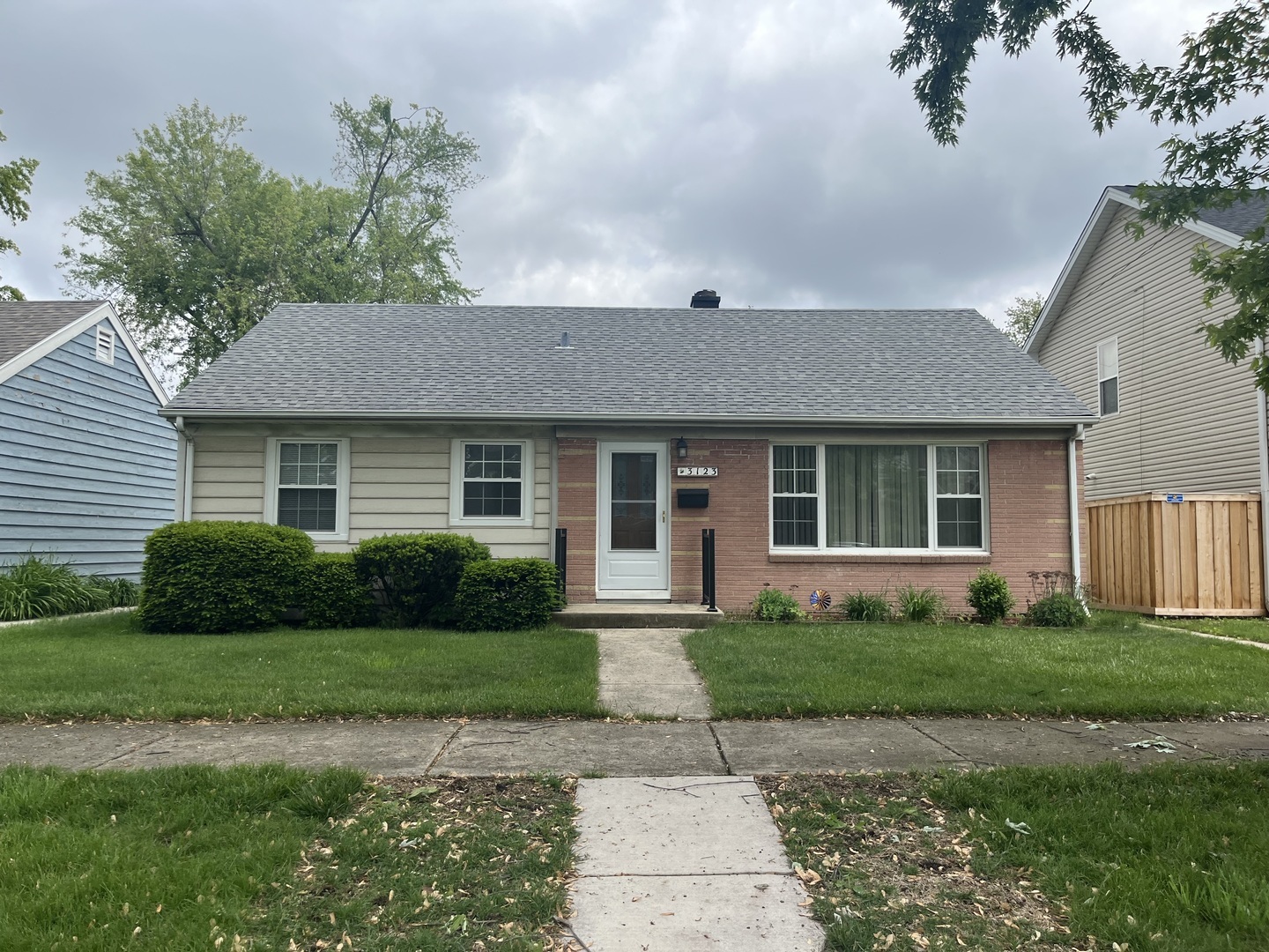 Property Photo: 3123 Arthur Avenue IL 60513
