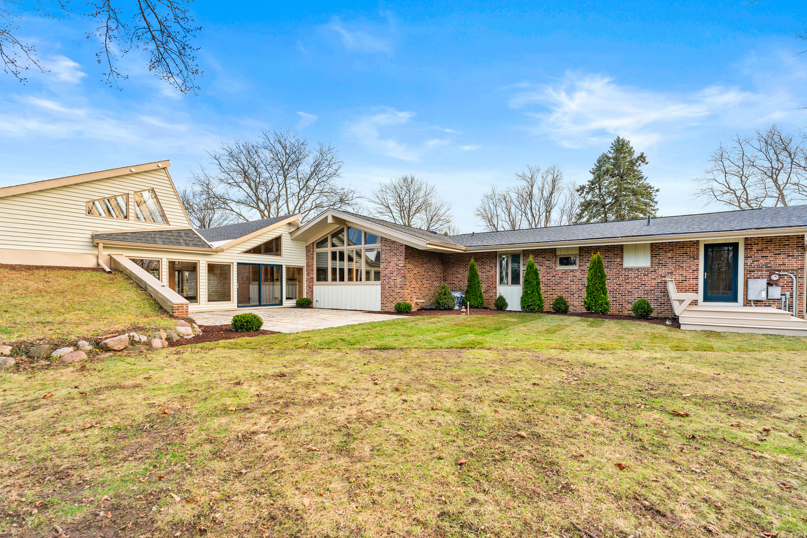 Property Photo: 16306 Kishwaukee Valley Road IL 60098