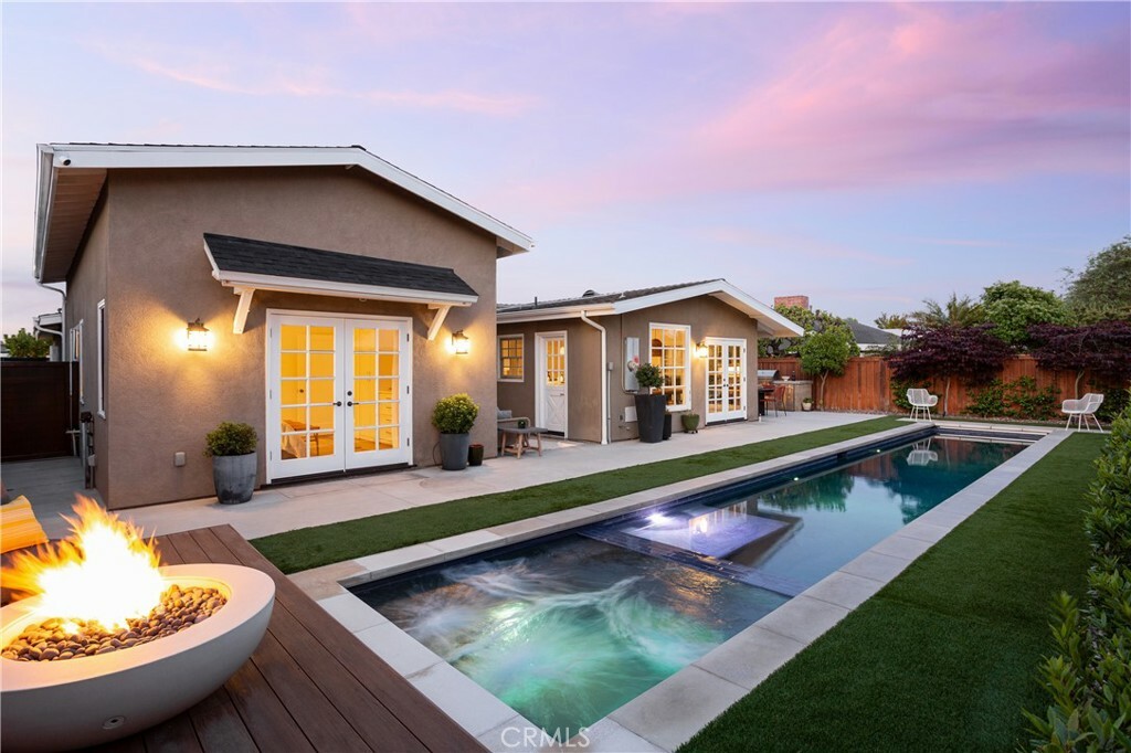 Property Photo: 1307 Oxford Lane CA 92660