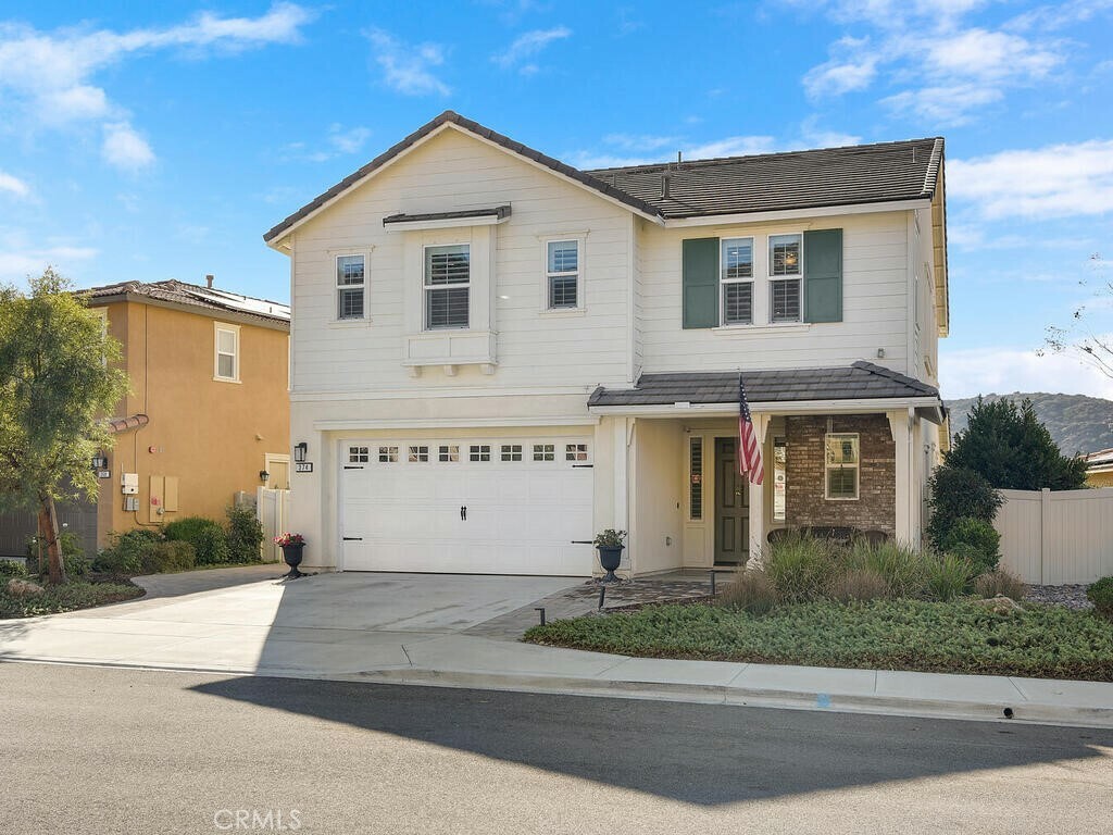 Property Photo: 374 Ventasso Way CA 92028