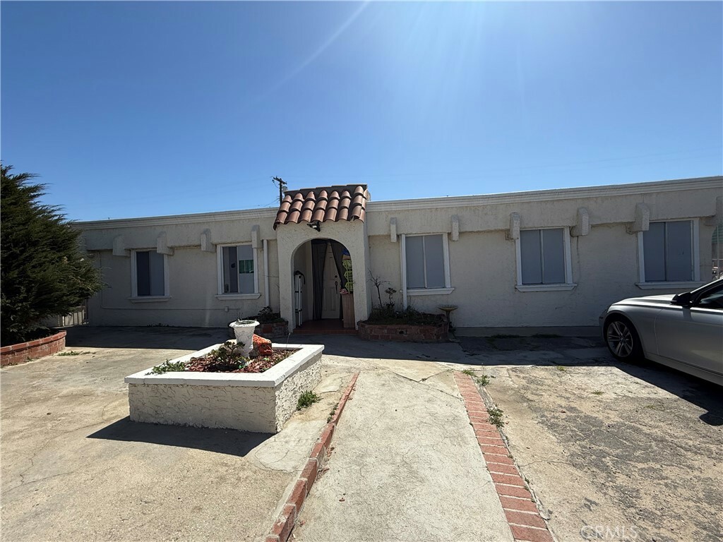 12406 Haley Street  Sun Valley CA 91352 photo