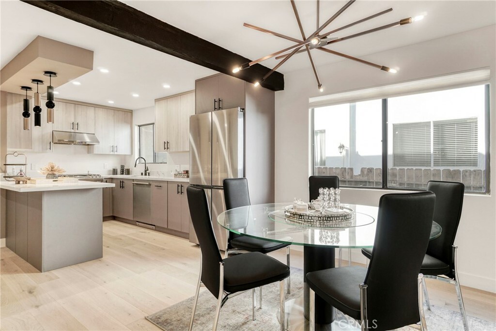 Property Photo: 12938 Valleyheart Drive 5 CA 91604