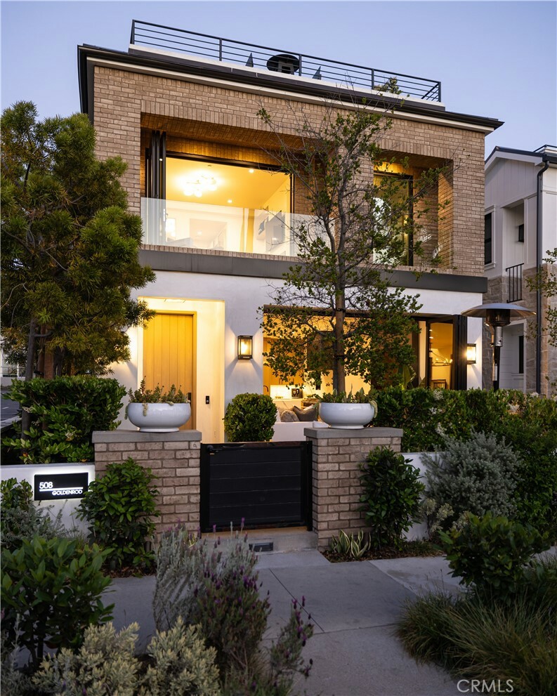 508 Goldenrod Avenue  Corona Del Mar CA 92625 photo