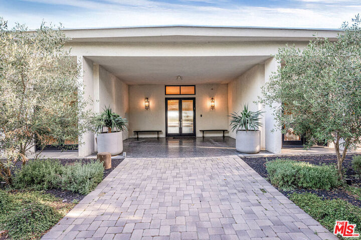 430 Robert Lane  Beverly Hills CA 90210 photo