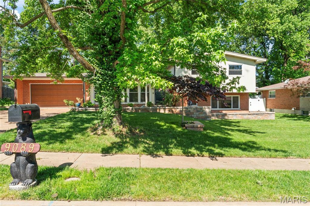 Property Photo: 9089 Crest Oak Lane MO 63126