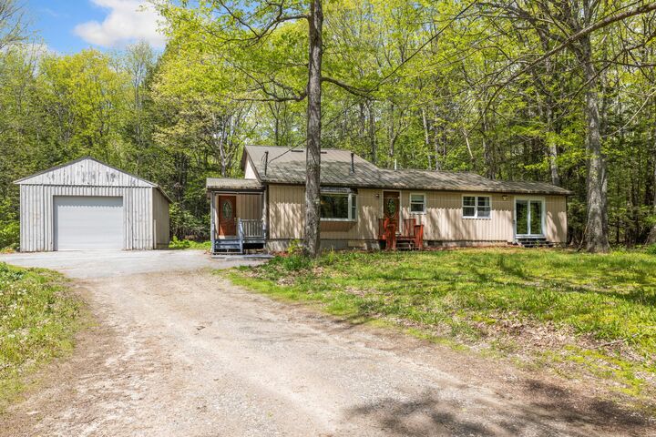 594 Middlesex Road  Topsham ME 04086 photo