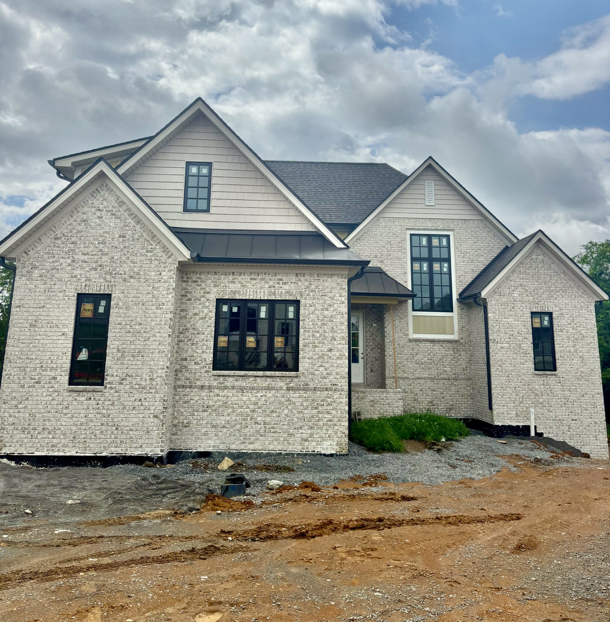 Property Photo:  306 Oaks Xing  TN 37087 