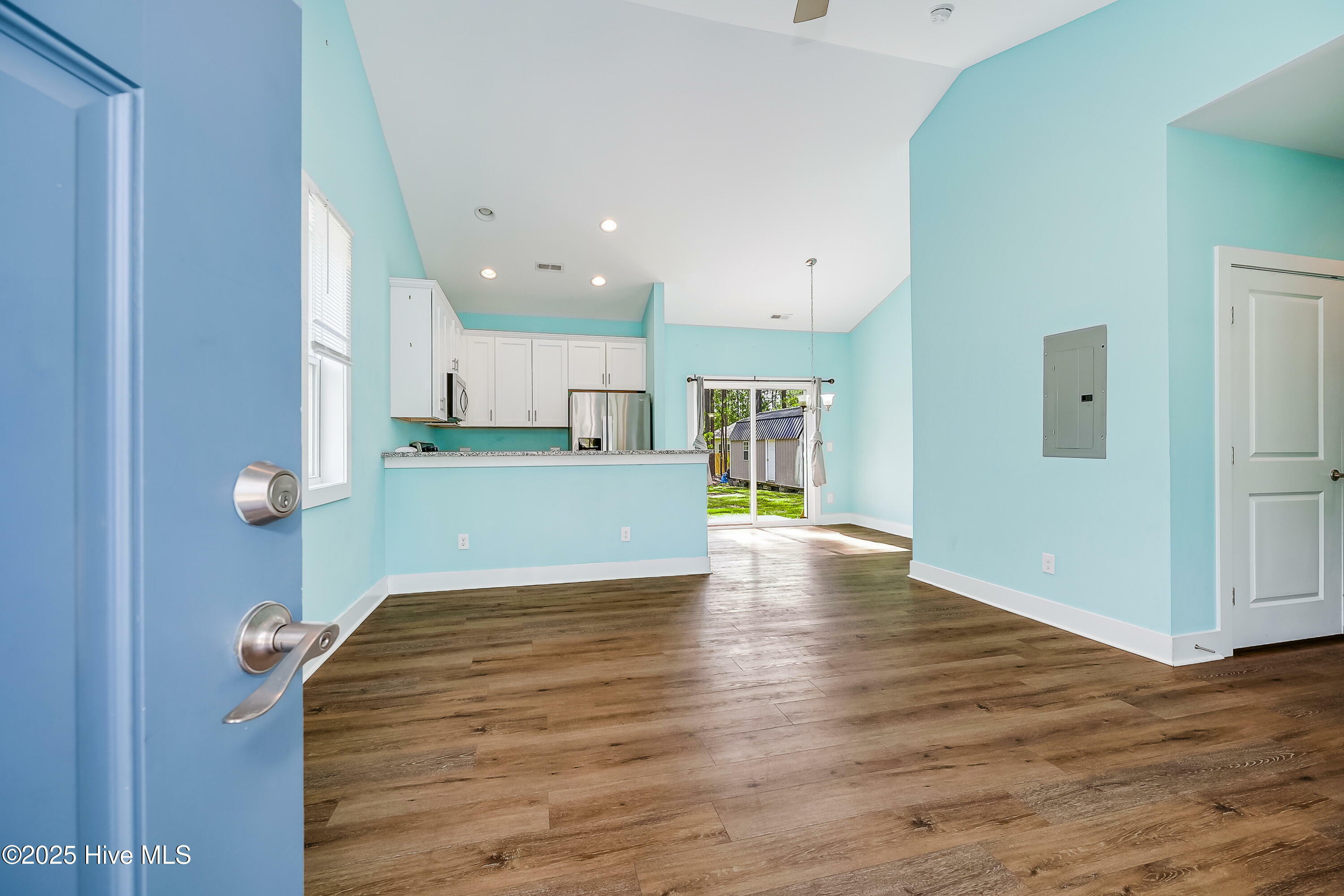 Property Photo: 1858 E Boiling Spring Road NC 28461