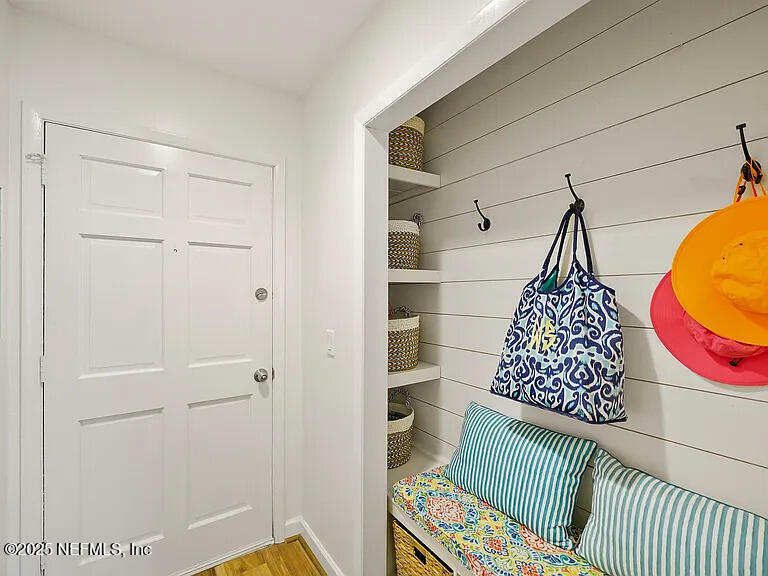 Property Photo: 2700 Mizell Avenue 402B FL 32034