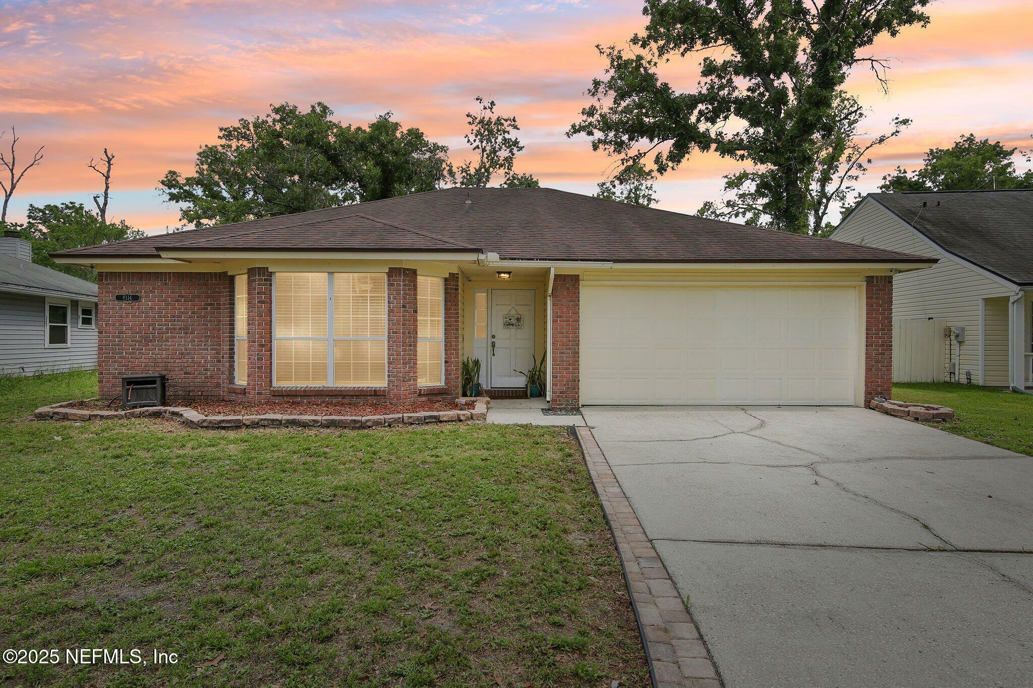 Property Photo: 8114 Buchannan Court FL 32244