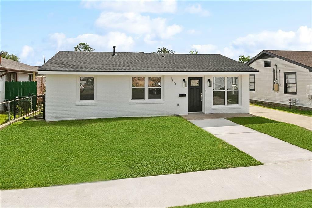 Property Photo: 1221 Gaudet Drive LA 70072