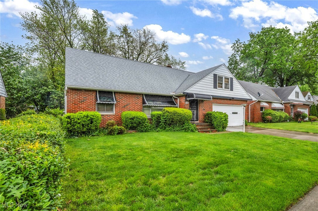 Property Photo: 313 E 244 Street OH 44123