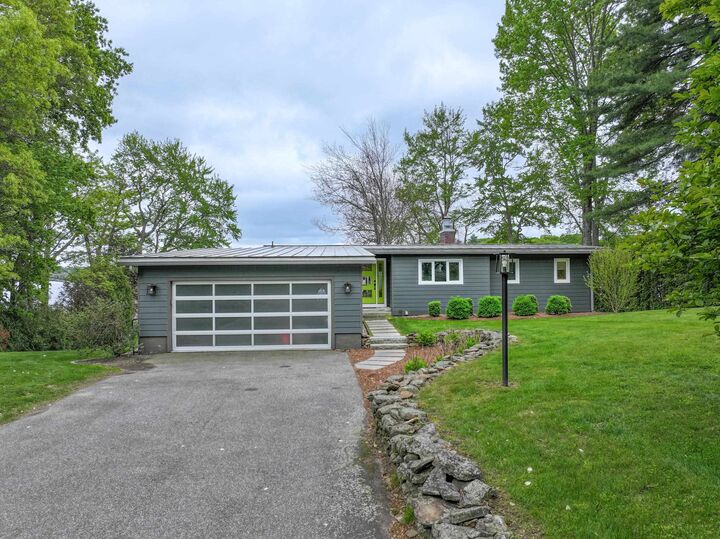 Property Photo:  28 Woodvue Road  NH 03087 