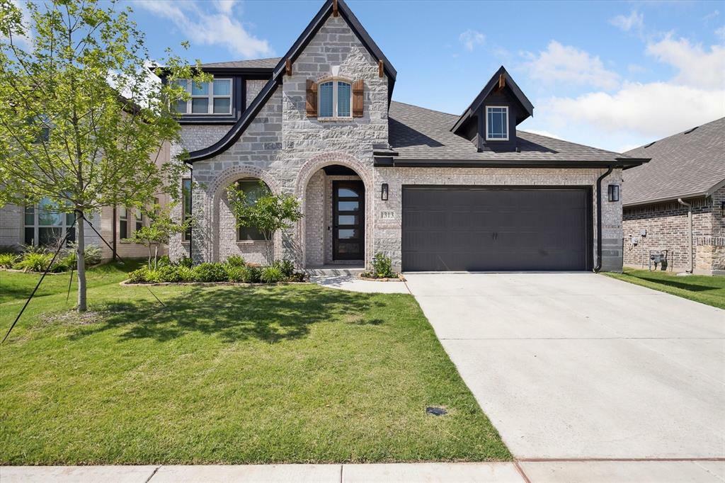 Property Photo: 1313 Clearfork Street TX 76227