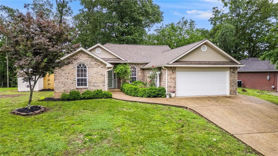 Property Photo:  7 Chudleigh Lane  AR 72714 