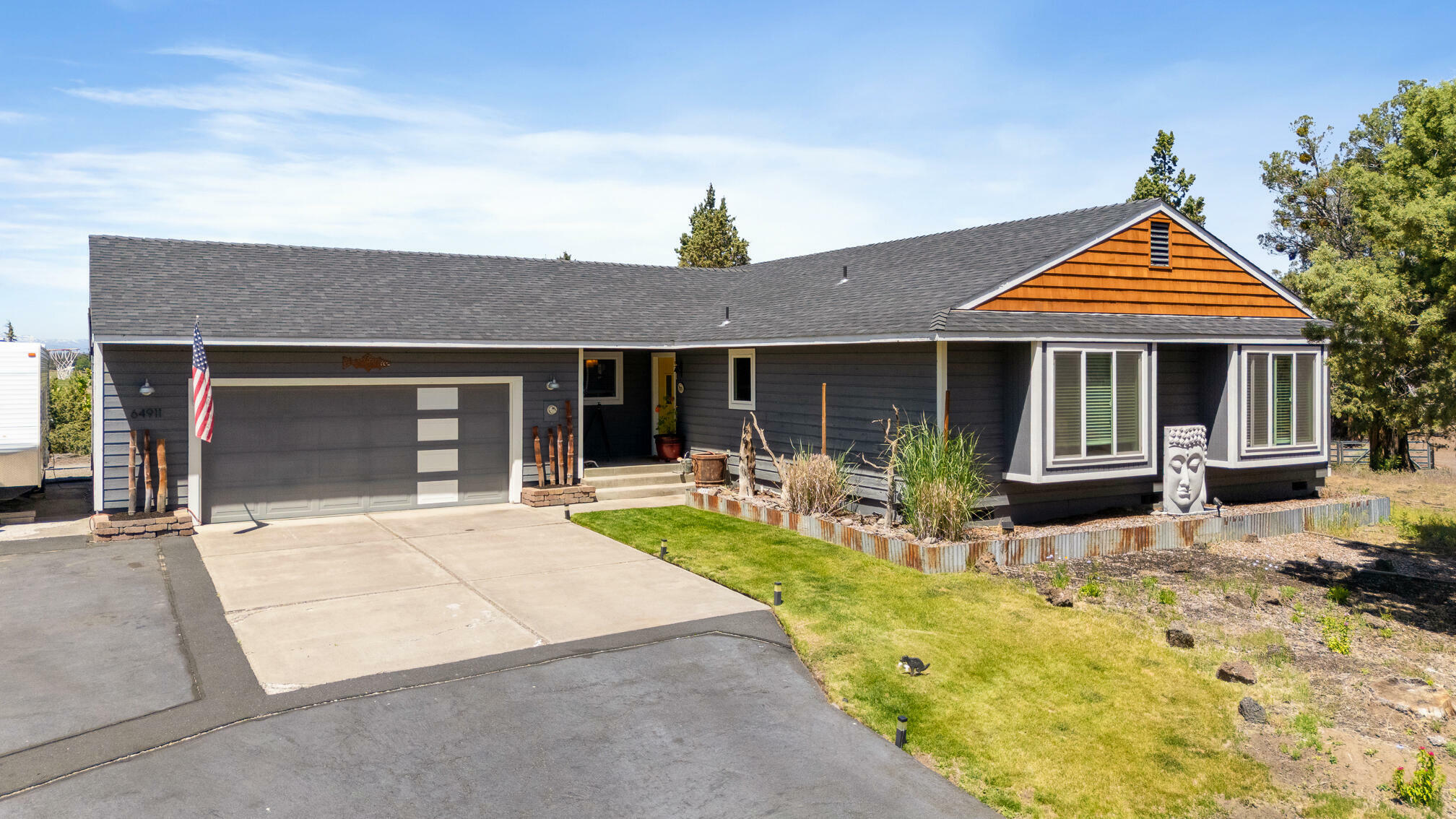 Property Photo: 64911 Glacier View Drive OR 97703